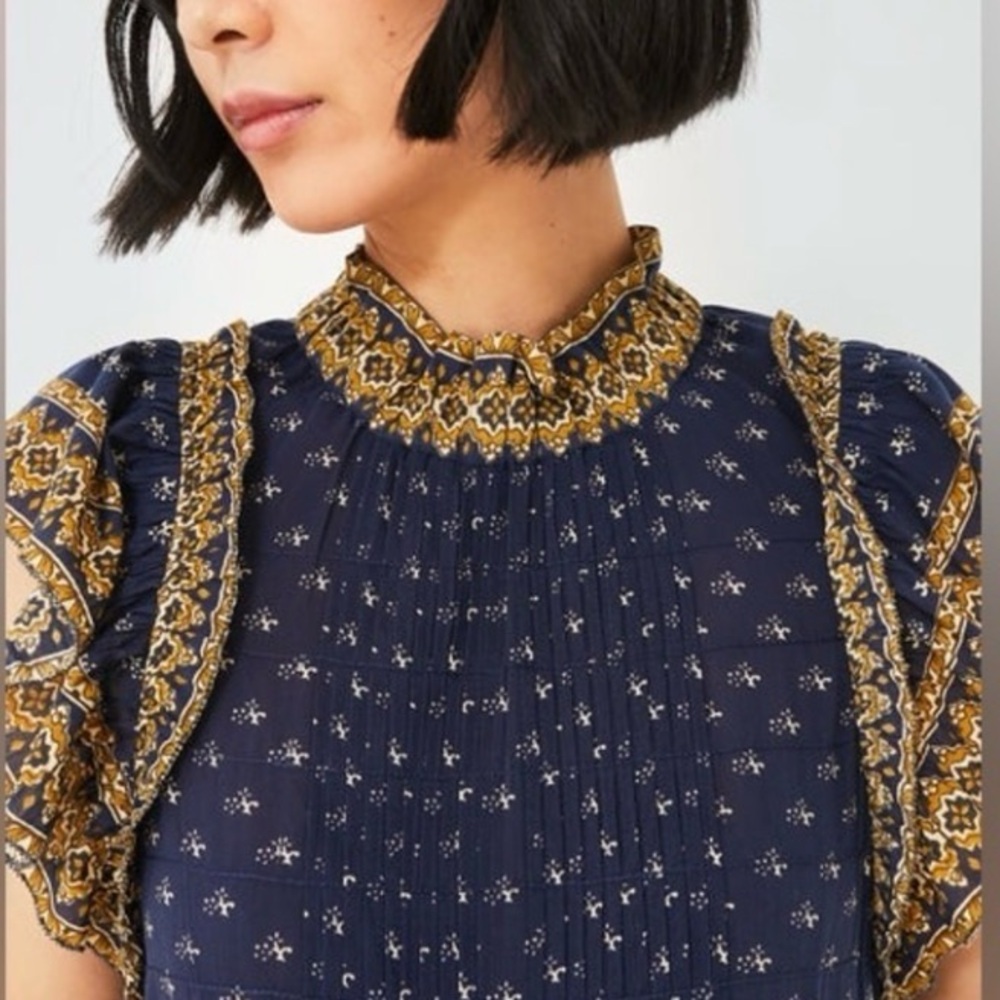 Beautiful Dress in Navy and Gold—get ready for compliments! - Picture 10 of 15